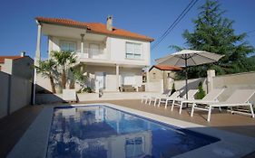 GALIHOST - A Casa de Lena - Apartamentos Turísticos
